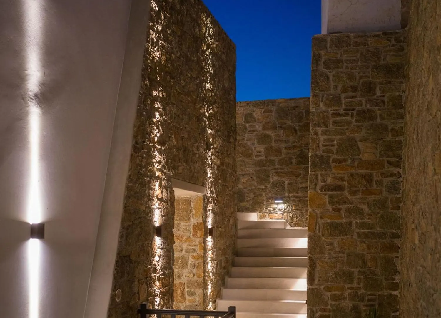**** Hotel Vezo Suites Mykonos Tourlos Griekenland