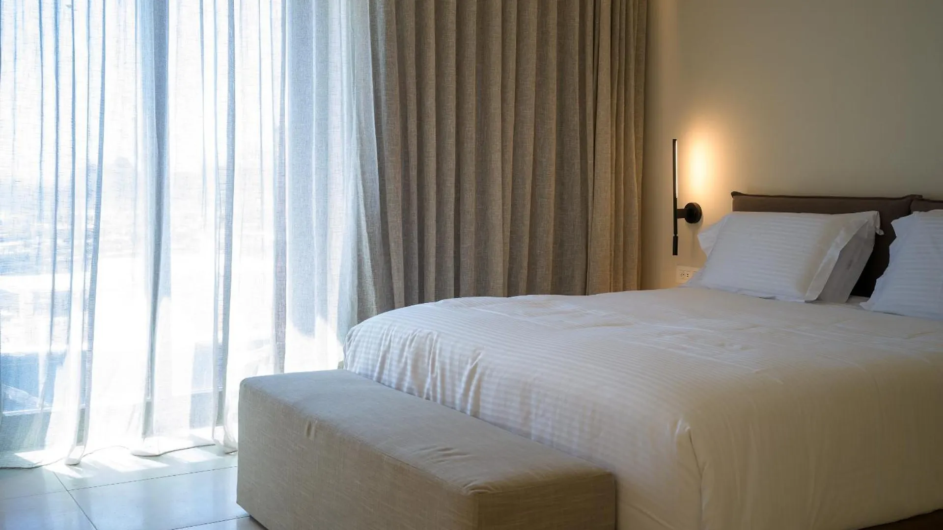 Vezo Suites Mykonos Tourlos Hotel