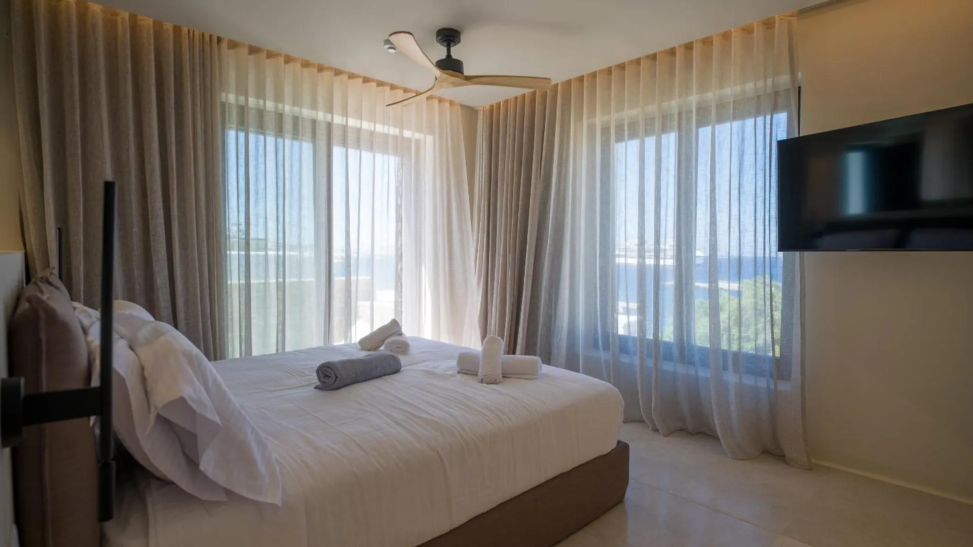 Vezo Suites Mykonos Tourlos
