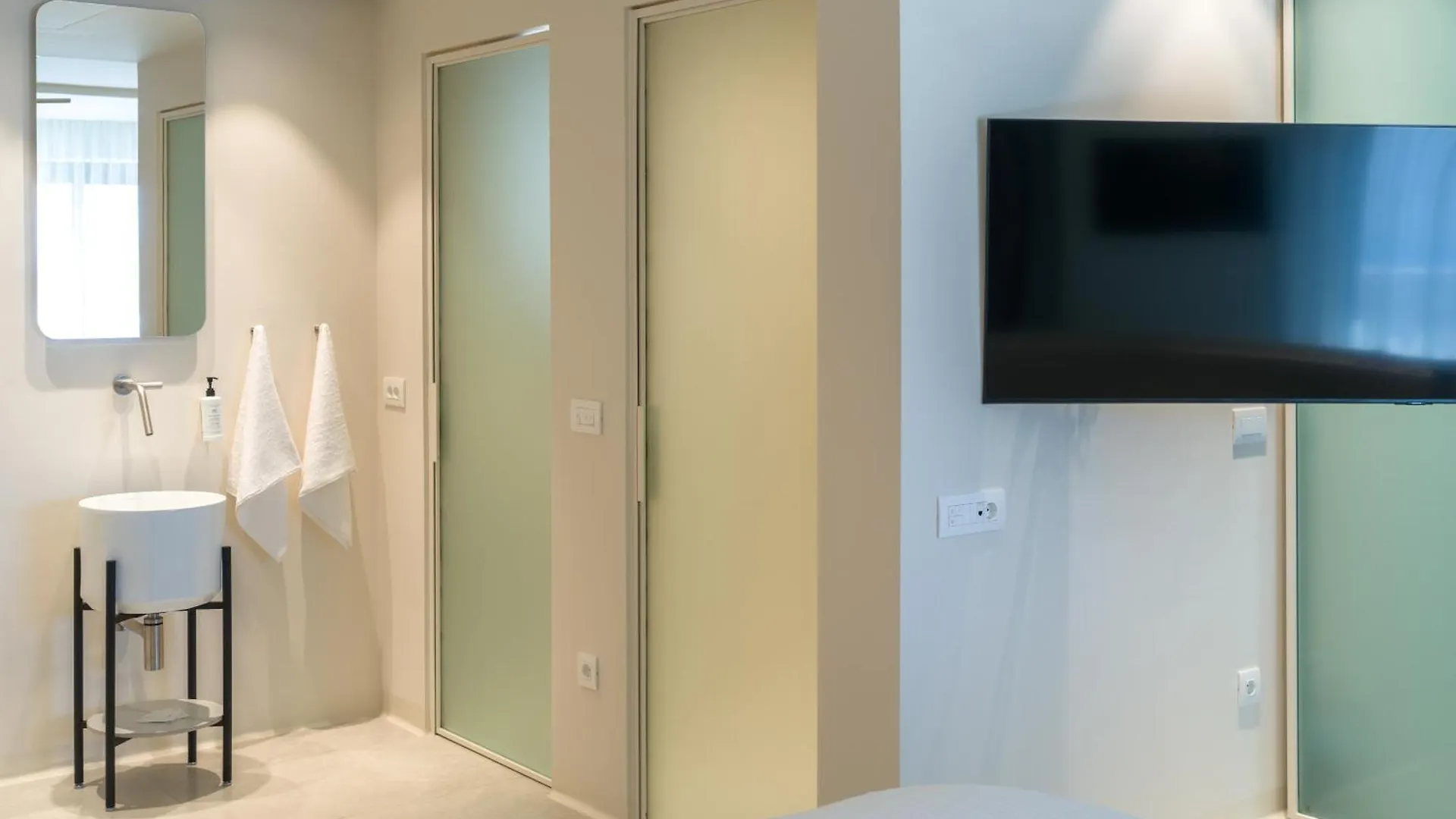 Vezo Suites Mykonos Tourlos 4*,  Griekenland