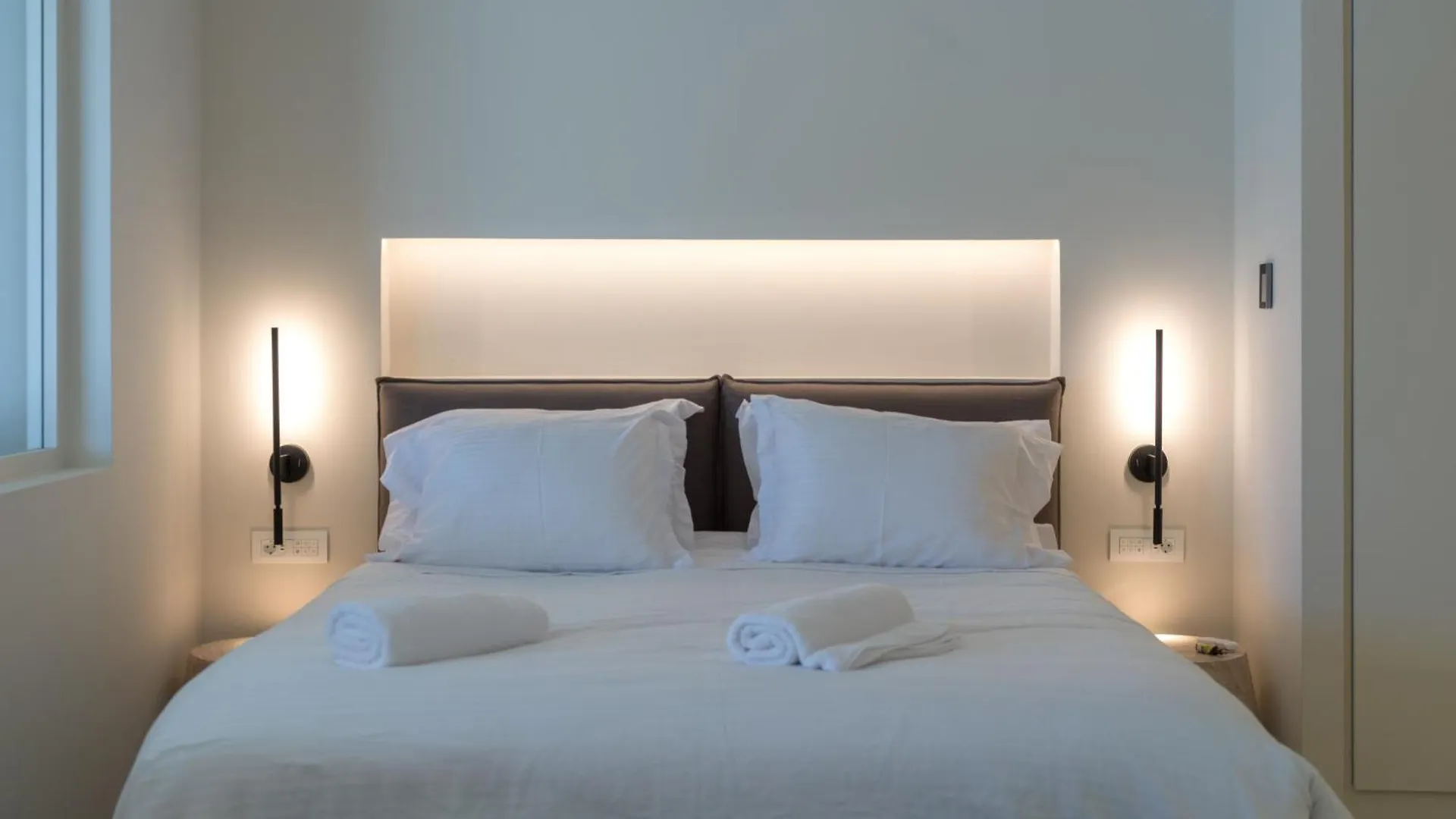 Vezo Suites Mykonos Tourlos Hotel